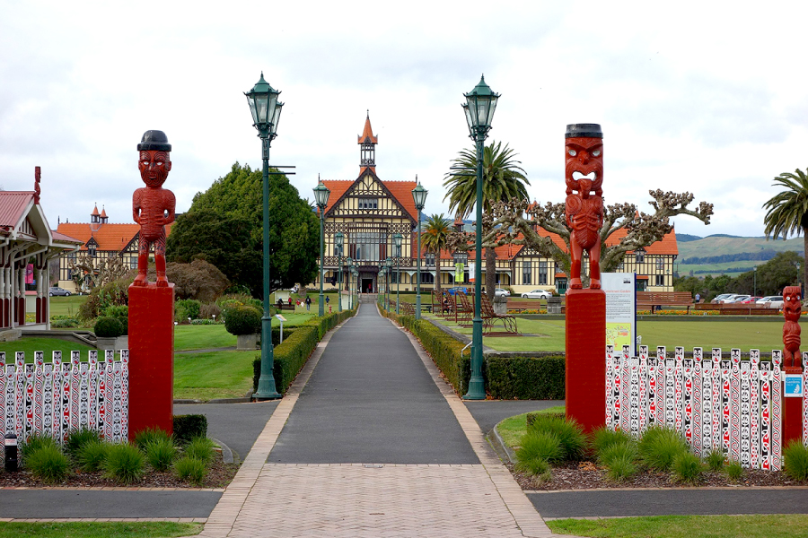 StarSign_work1.webp Starsign Custom Maori Motif Sign - Government Gardens