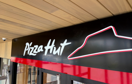 Pizza Hut – Te Ngae Rd (3) Light box sign