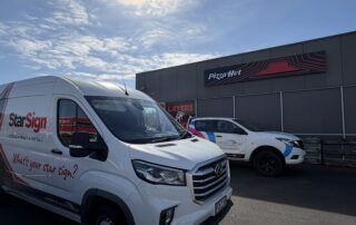 Building Sign Lightbox for Pizza Hut