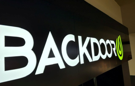 Lightbox-Sign.webp